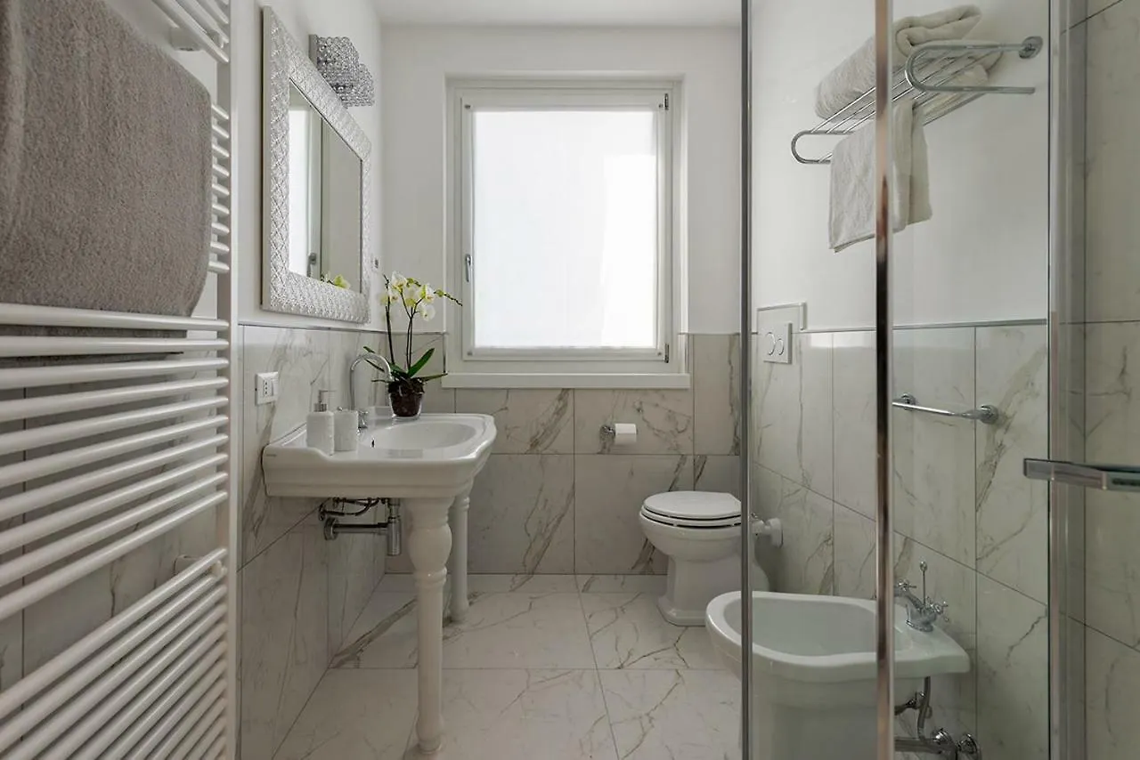 Villa Bianca Luxury Apartments Desenzano del Garda
