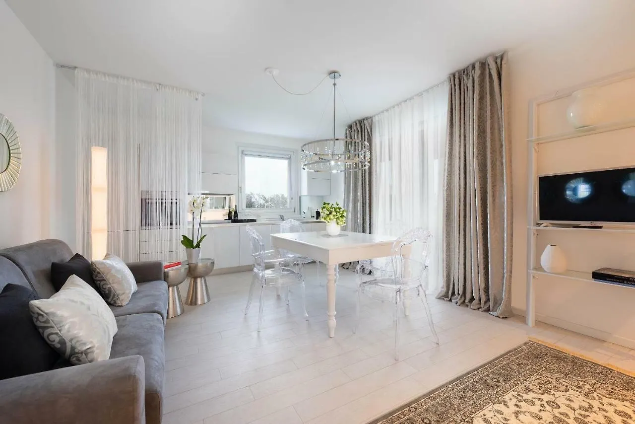 Villa Bianca Luxury Apartments Desenzano del Garda Italia
