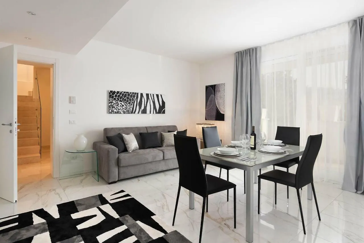Villa Bianca Luxury Apartments Desenzano del Garda